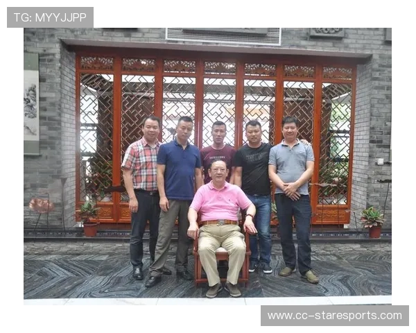 《从贫困小镇到足球巅峰追梦少年励志故事》