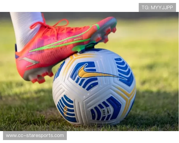 阿迪达斯耐克签约足球球星盘点谁是足坛顶级代言人